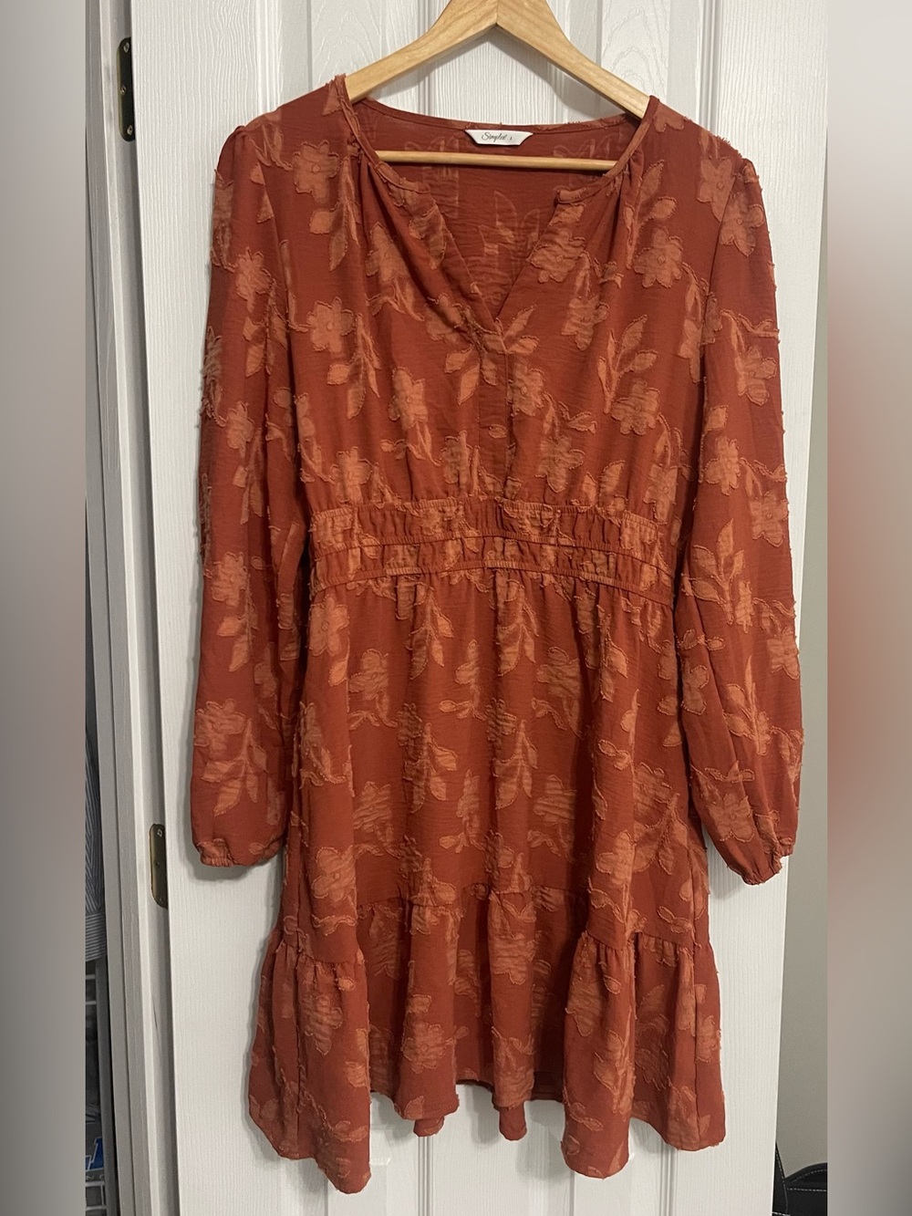 Women’s Simplee Rust Floral Burnout V-Neck Dress with pockets - Picture 1 of 7